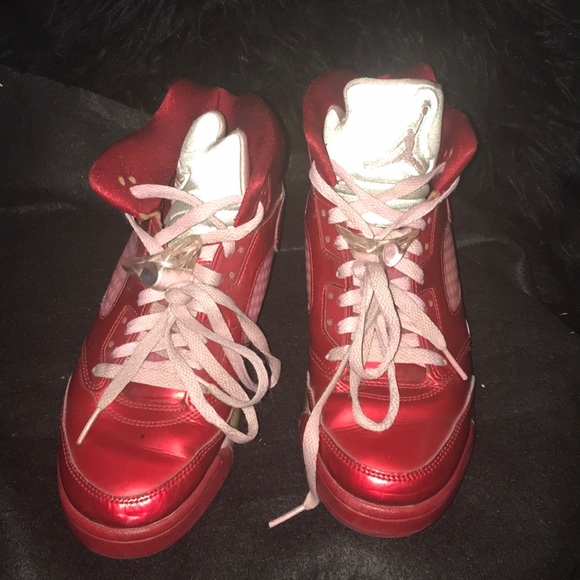 Air Jordan Valentines 6.5Y - Picture 3 of 5